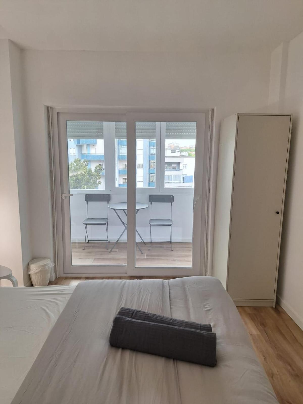 Lisbon South Bay Rooms 2 アルマダ エクステリア 写真