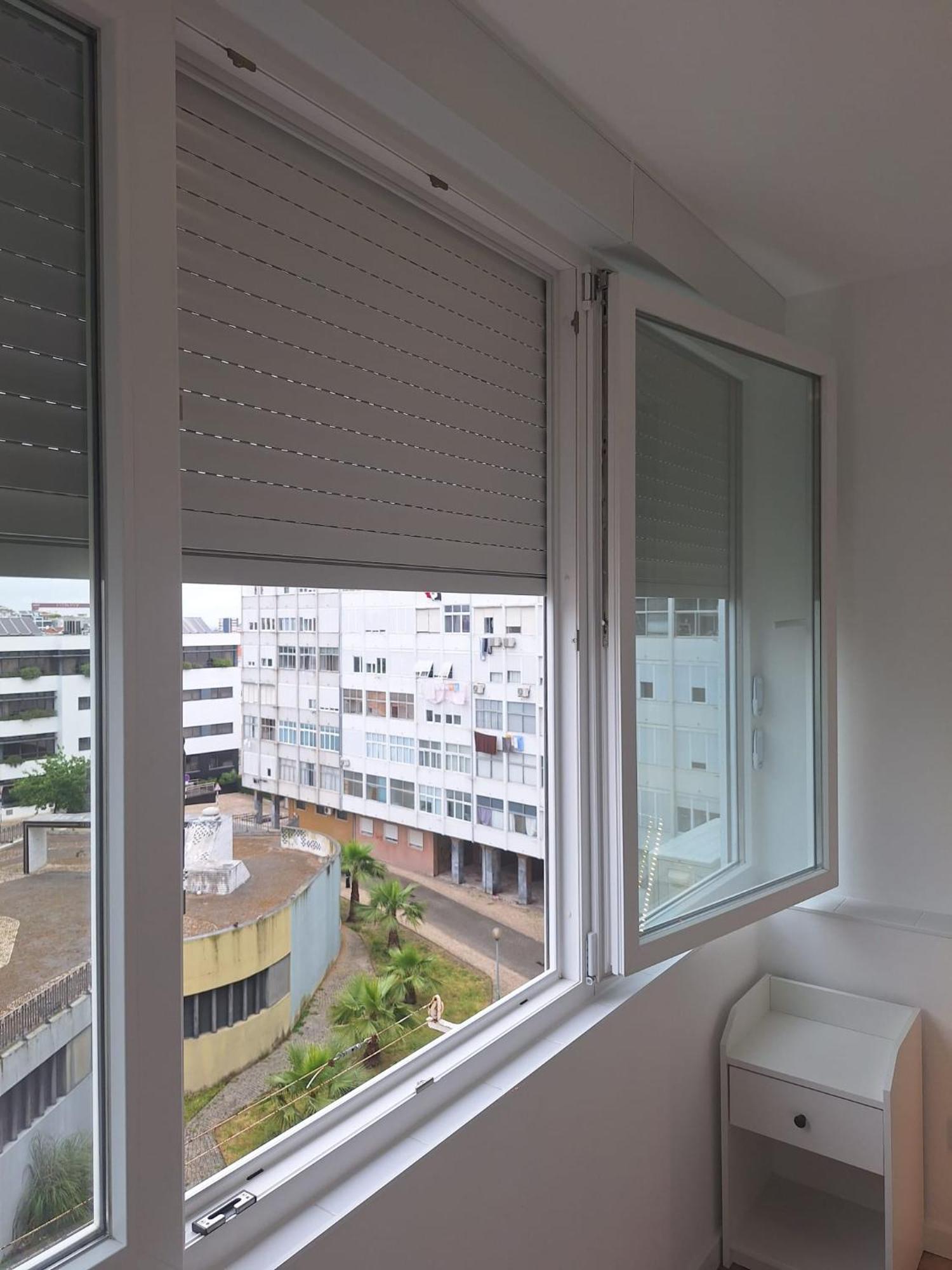 Lisbon South Bay Rooms 2 アルマダ エクステリア 写真