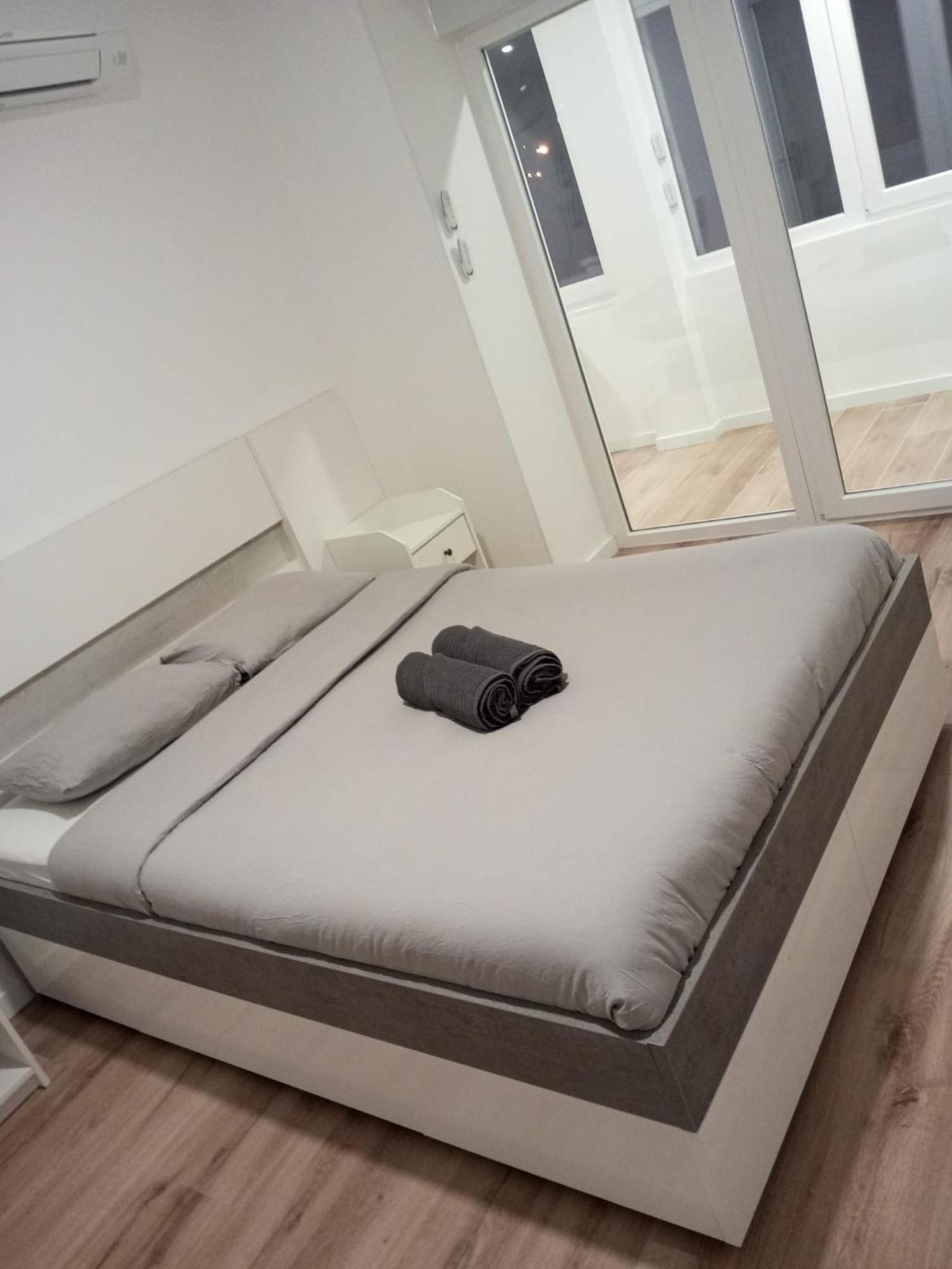 Lisbon South Bay Rooms 2 アルマダ エクステリア 写真