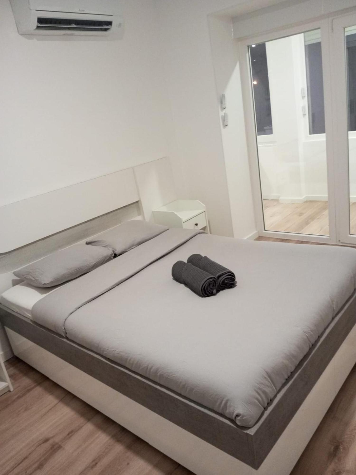 Lisbon South Bay Rooms 2 アルマダ エクステリア 写真